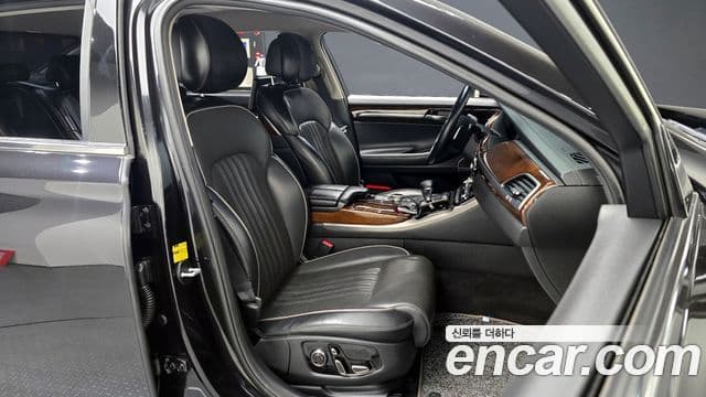 Genesis EQ900